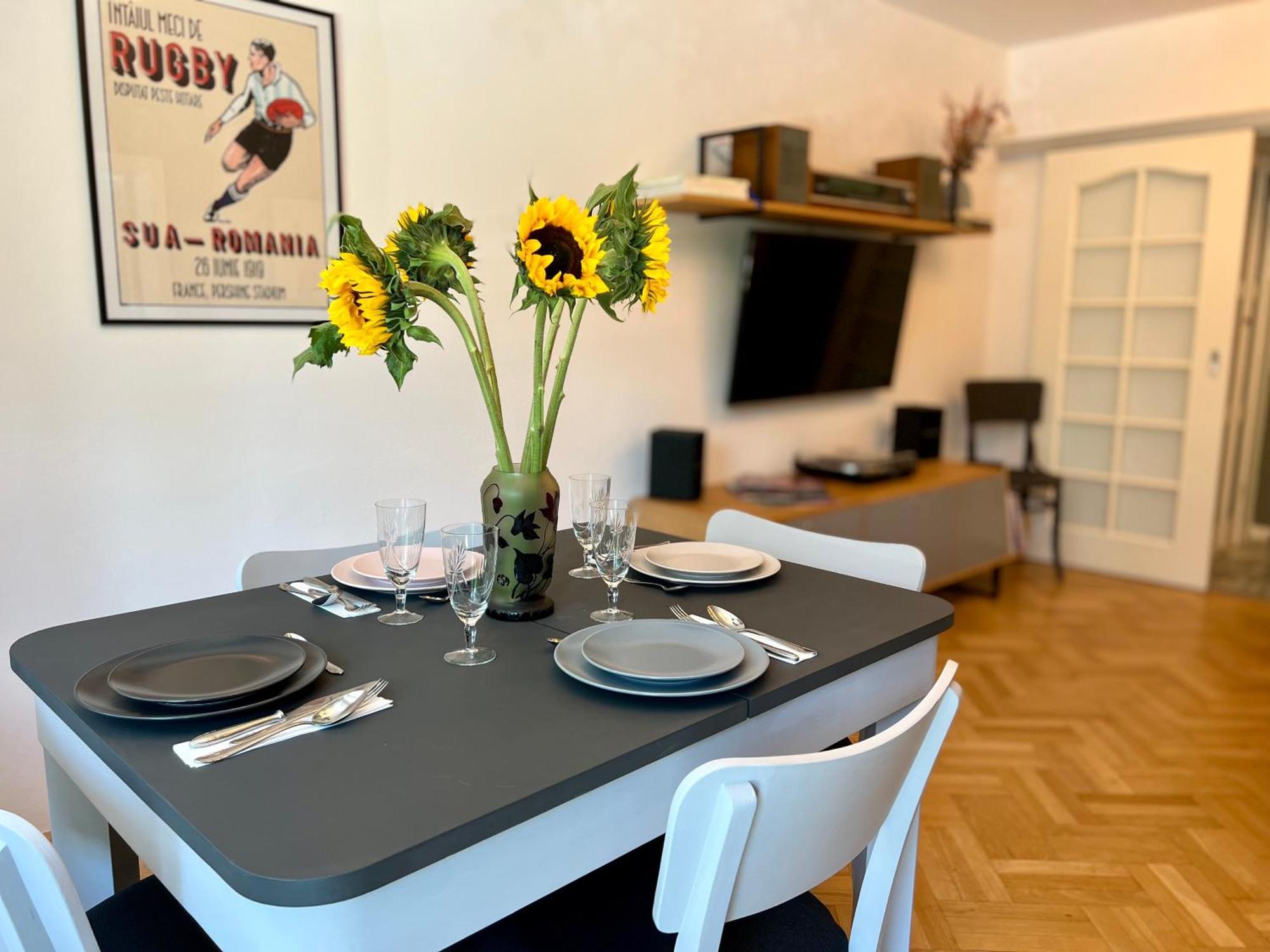 Castanilor 6 - Hip Industrial Apartment Close To City Centre Braşov Extérieur photo