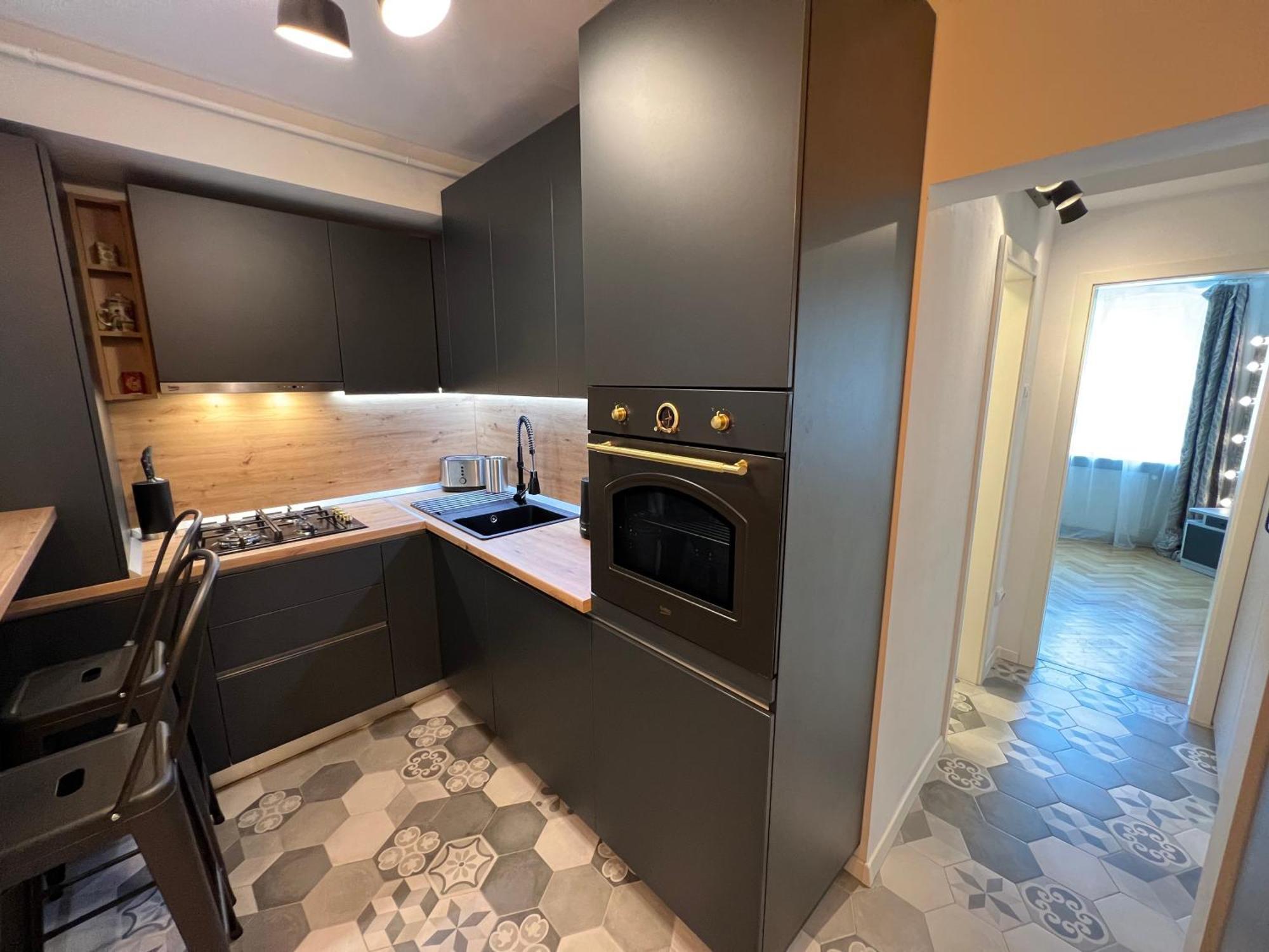 Castanilor 6 - Hip Industrial Apartment Close To City Centre Braşov Extérieur photo