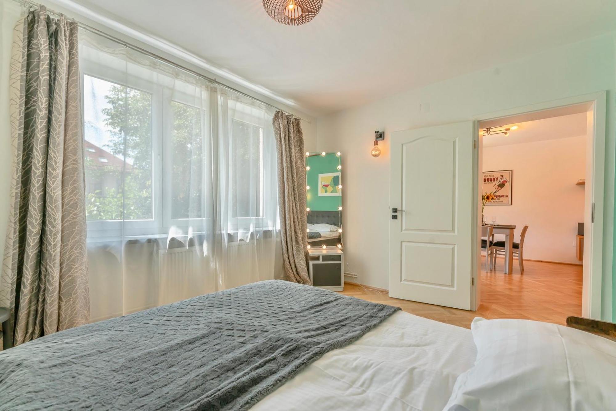 Castanilor 6 - Hip Industrial Apartment Close To City Centre Braşov Extérieur photo